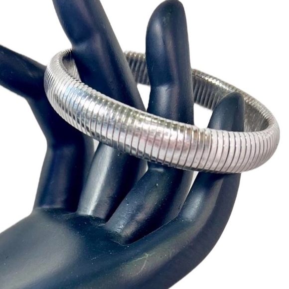 Vintage Monet Silver Tone Stretch Chain Snake Bracelet - Picture 1 of 7